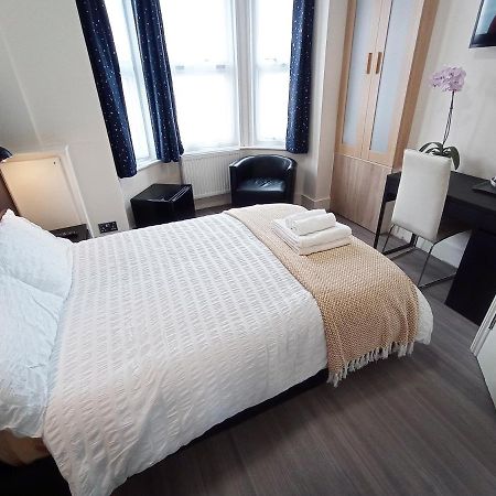 The Little Studio- Self Contained One Bed Studio Flat อ็อกซ์ฟอร์ด ภายนอก รูปภาพ