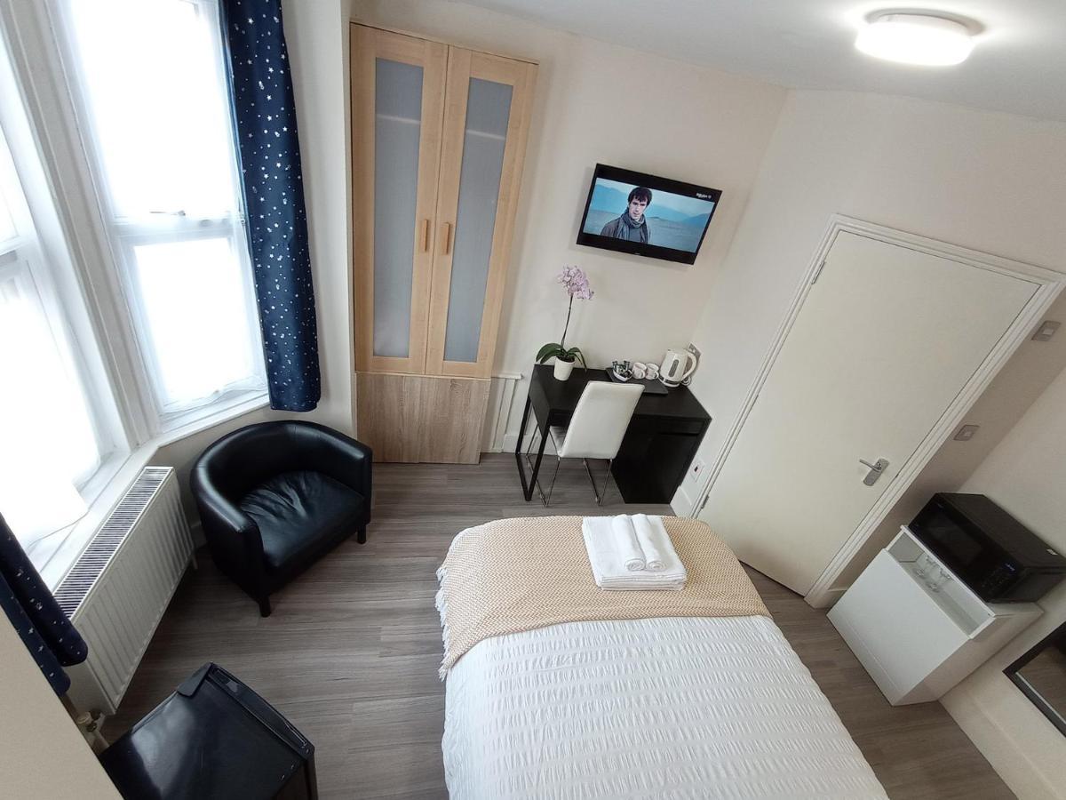 The Little Studio- Self Contained One Bed Studio Flat อ็อกซ์ฟอร์ด ภายนอก รูปภาพ